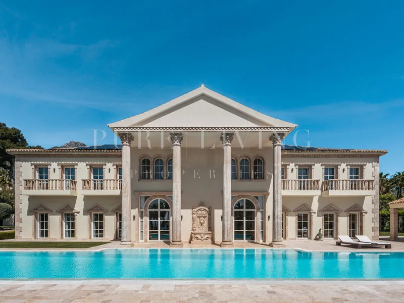 A classical villa, across its pool: the photograph that was uploaded